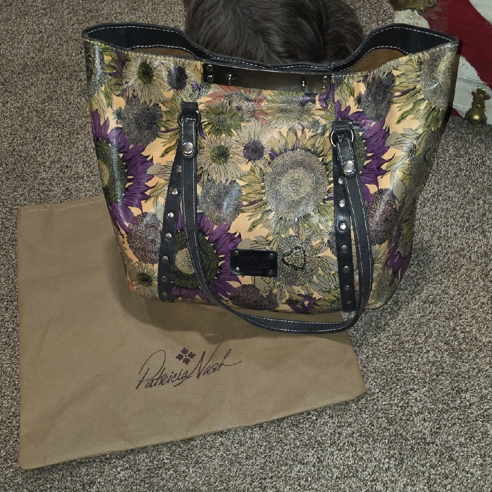 Rare Patricia Nash Italian Leather Sunflower Pattern Shoulder Bag